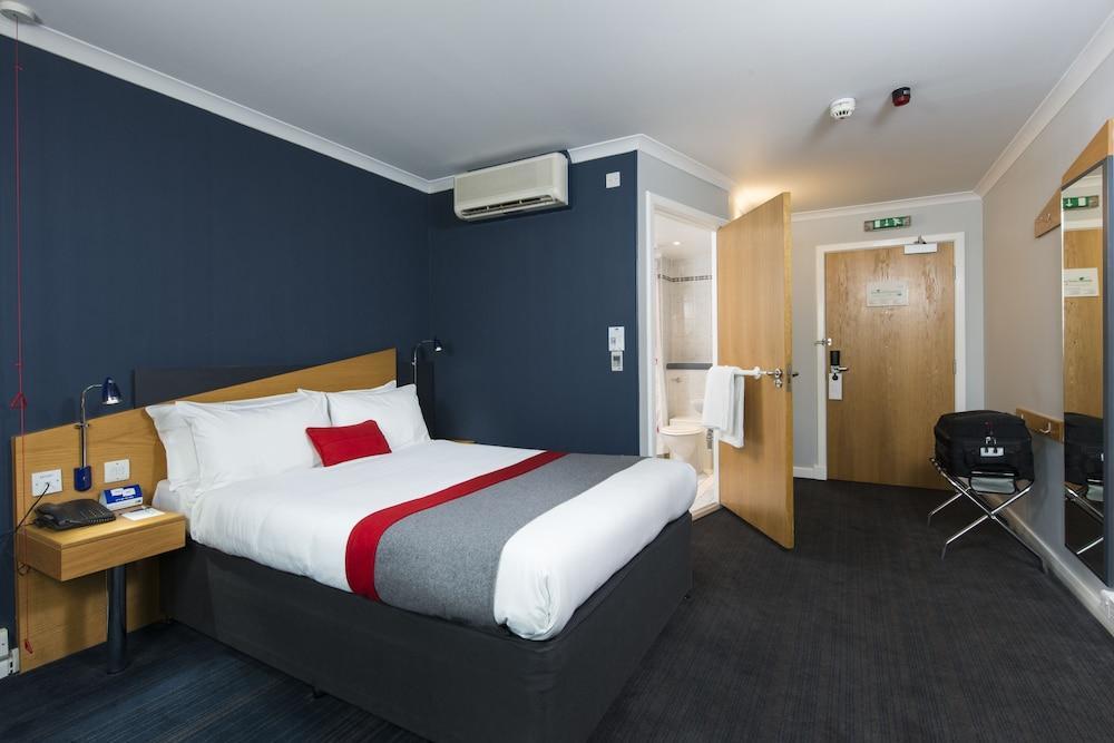 Holiday Inn Express Stirling, An Ihg Hotel מראה חיצוני תמונה